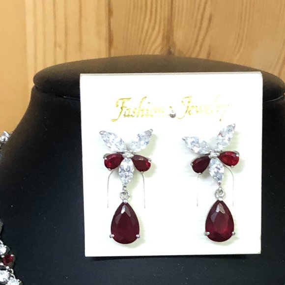 necklace set - Picture 3 of 3